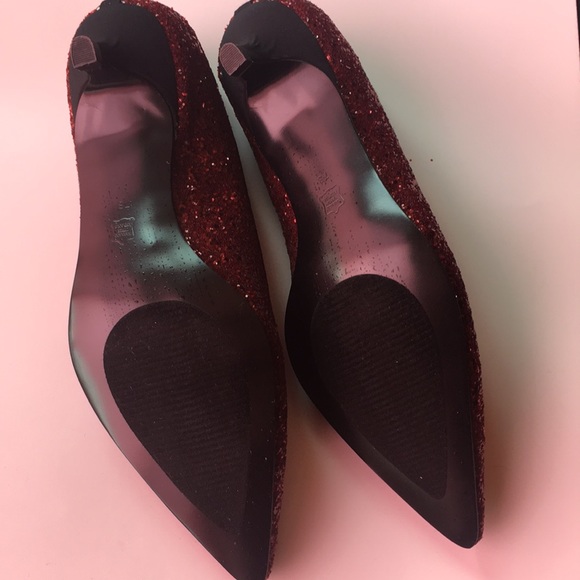 shoes - Picture 3 of 5